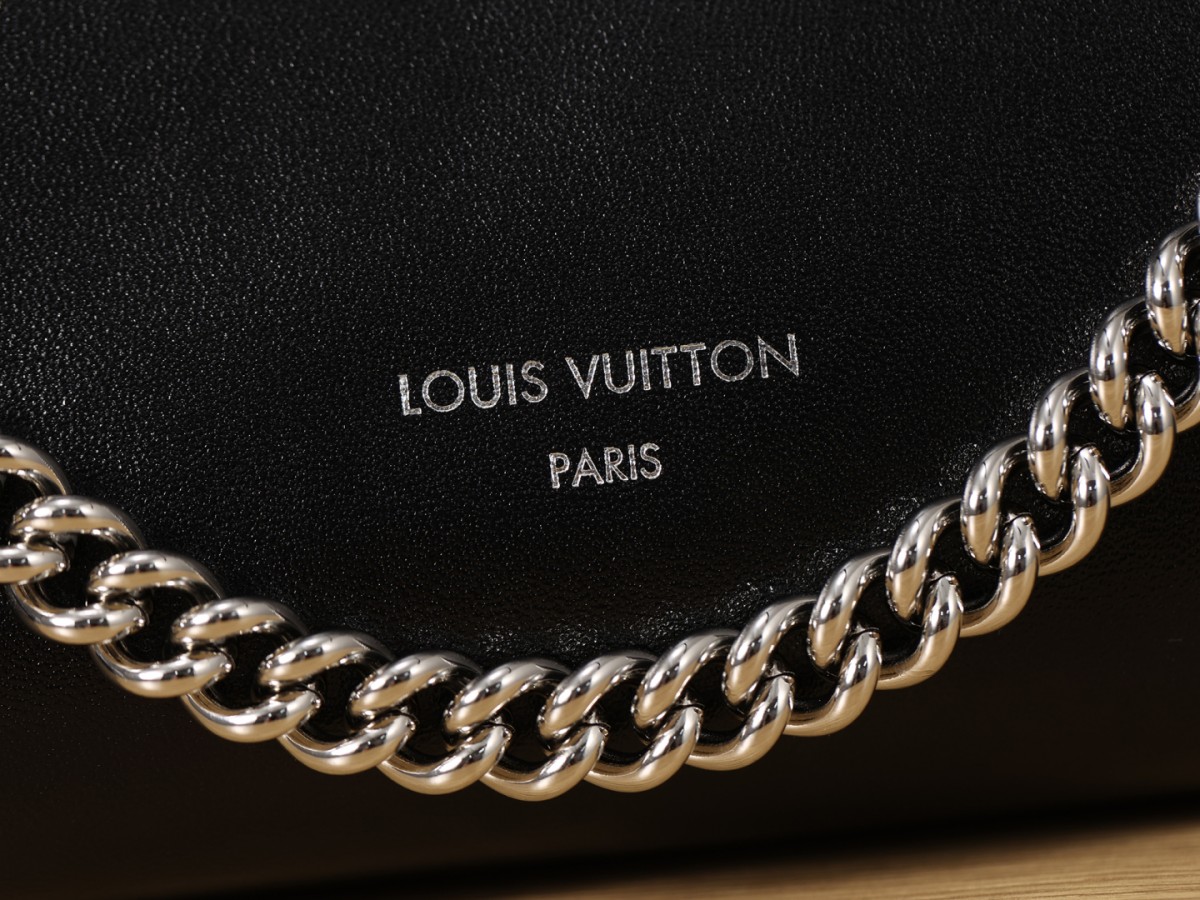 Shebag Super replica Louis Vuitton carryall dark bb lambskin bag review(July 2025 updated)-Yakanakisa Hunhu Fake Louis Vuitton Bag Online Store, Replica dhizaini bag ru