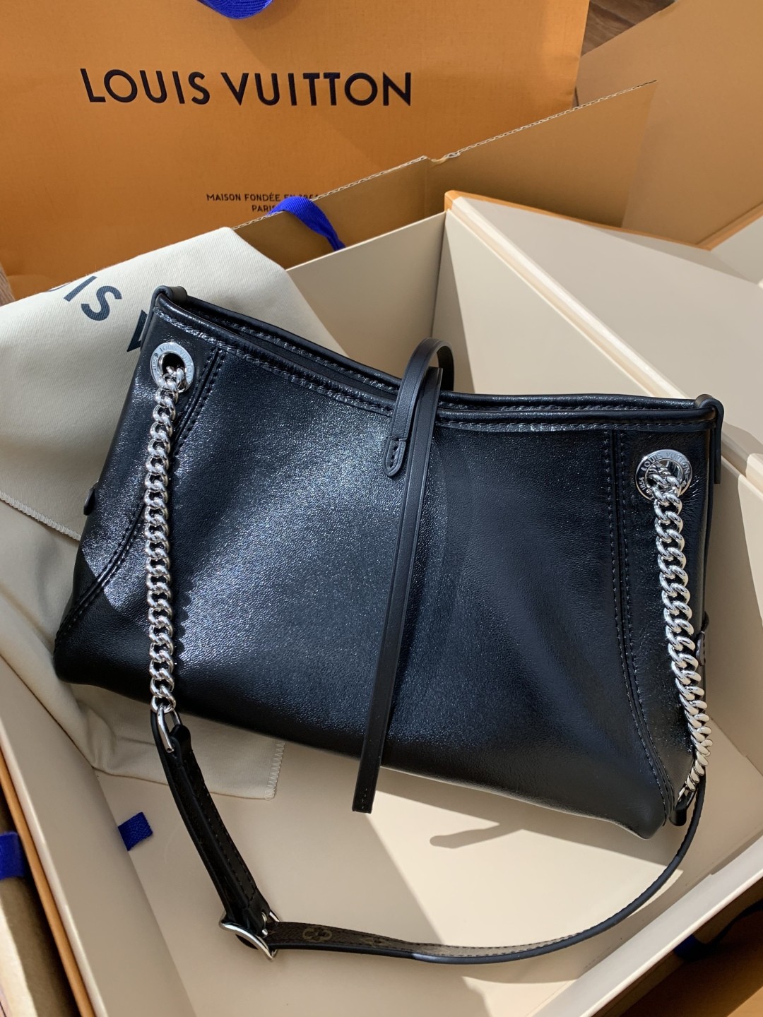 Shebag Super replica Louis Vuitton carryall dark bb lambskin bag review(July 2025 updated)-Yakanakisa Hunhu Fake Louis Vuitton Bag Online Store, Replica dhizaini bag ru