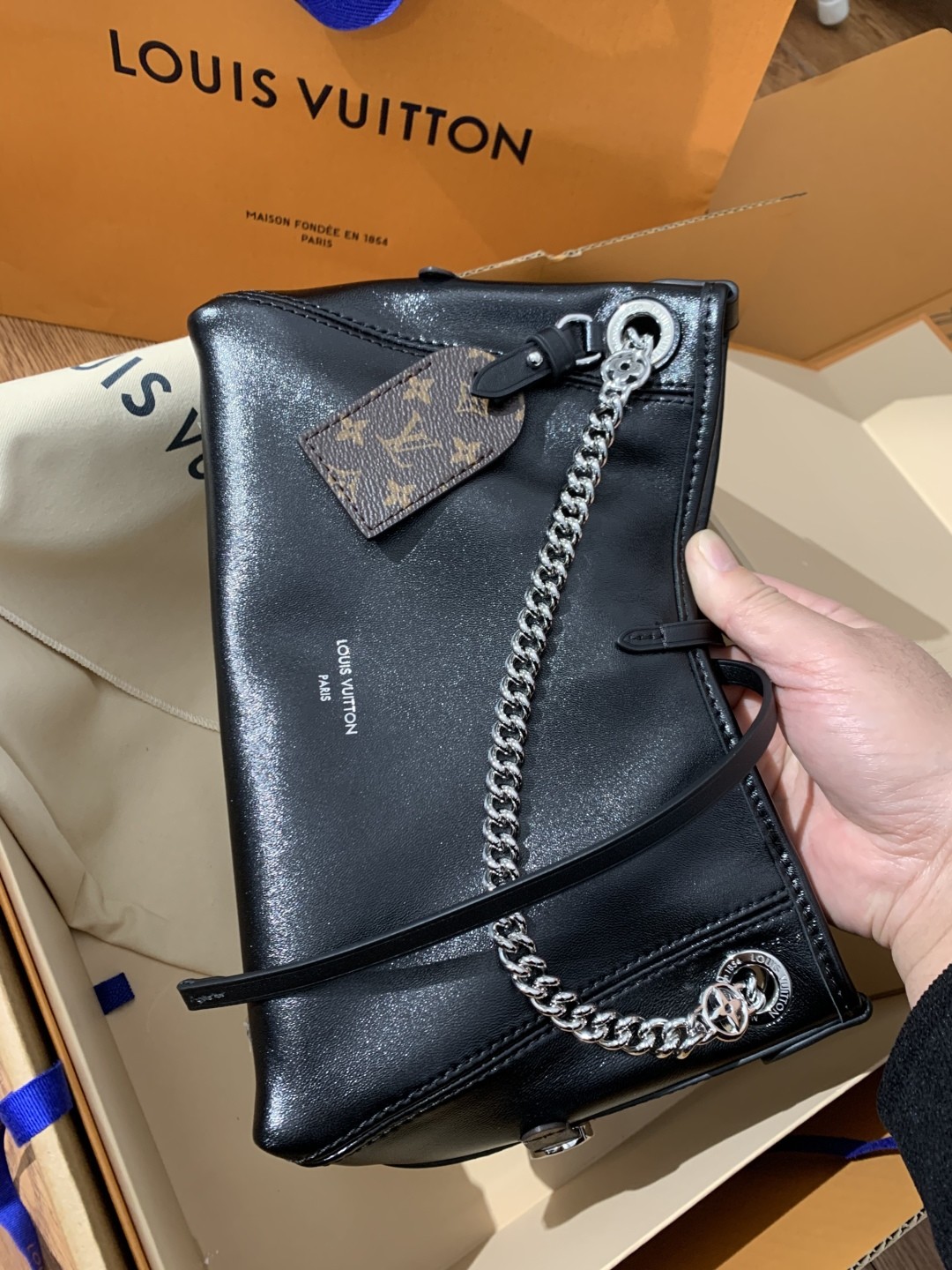 Shebag Super replica Louis Vuitton carryall dark bb lambskin bag review(July 2025 updated)-Yakanakisa Hunhu Fake Louis Vuitton Bag Online Store, Replica dhizaini bag ru