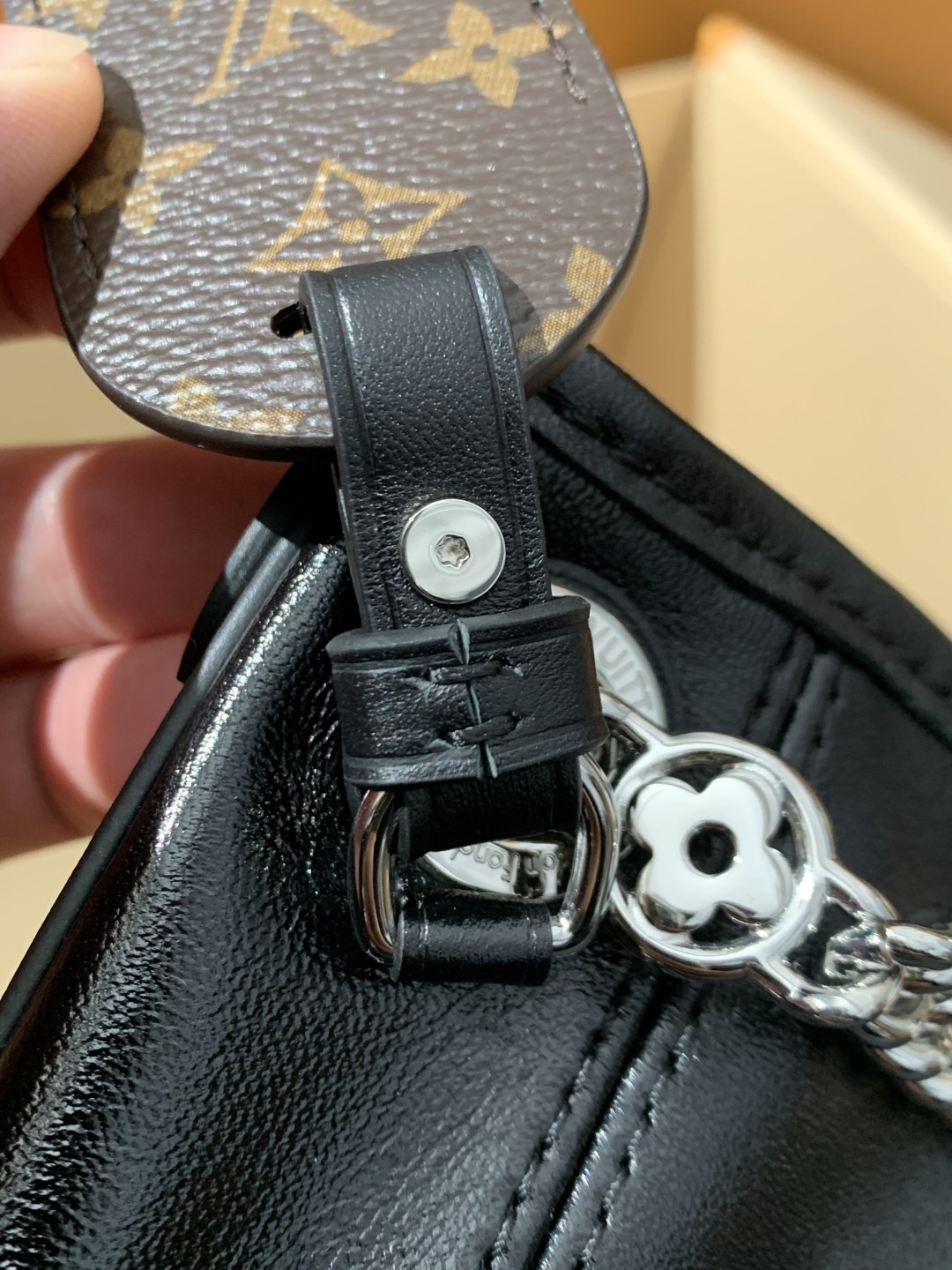 Shebag Super replica Louis Vuitton carryall dark bb lambskin bag review(July 2025 updated)-Yakanakisa Hunhu Fake Louis Vuitton Bag Online Store, Replica dhizaini bag ru