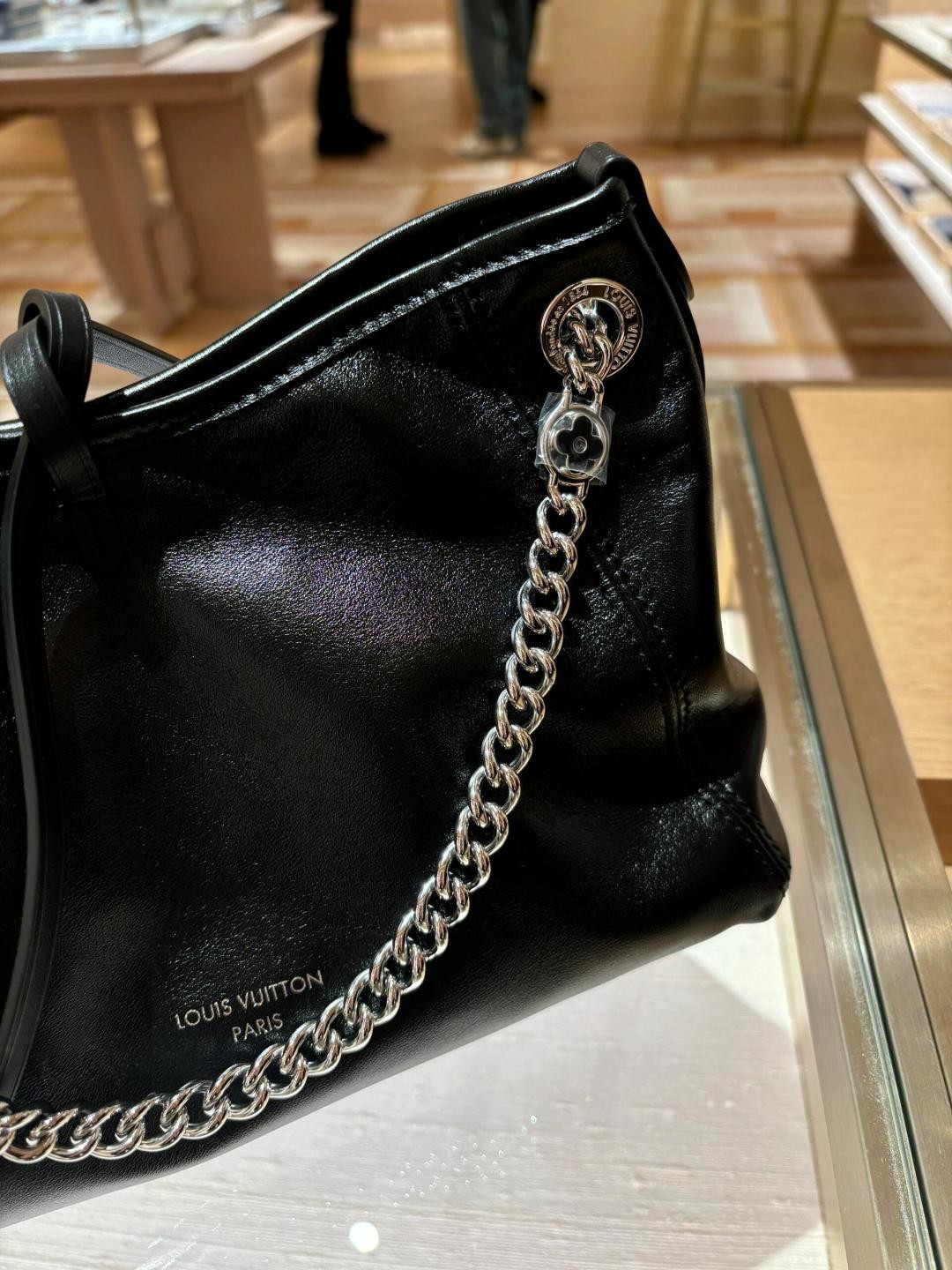 Shebag Super replica Louis Vuitton carryall dark bb lambskin bag review(July 2025 updated)-Yakanakisa Hunhu Fake Louis Vuitton Bag Online Store, Replica dhizaini bag ru