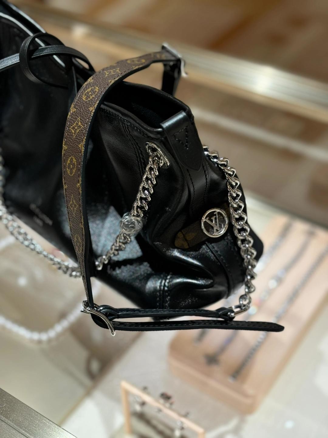 Shebag Super replica Louis Vuitton carryall dark bb lambskin bag review(July 2025 updated)-Yakanakisa Hunhu Fake Louis Vuitton Bag Online Store, Replica dhizaini bag ru