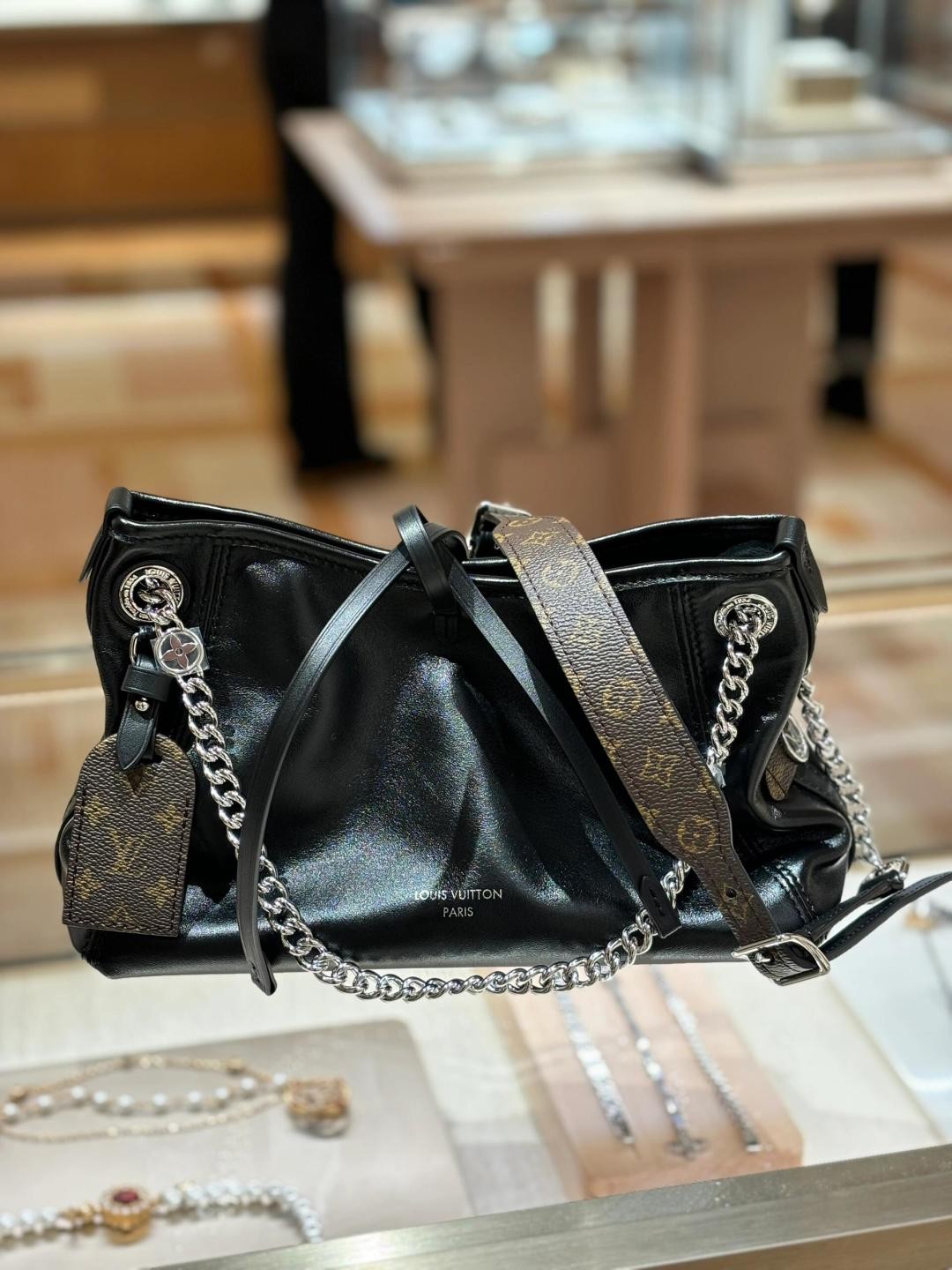 Shebag Super replica Louis Vuitton carryall dark bb lambskin bag review(July 2025 updated)-Yakanakisa Hunhu Fake Louis Vuitton Bag Online Store, Replica dhizaini bag ru