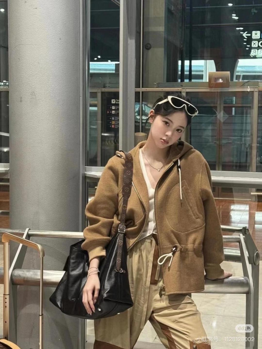 Shebag Super replica Louis Vuitton carryall dark bb lambskin bag review(July 2025 updated)-Yakanakisa Hunhu Fake Louis Vuitton Bag Online Store, Replica dhizaini bag ru