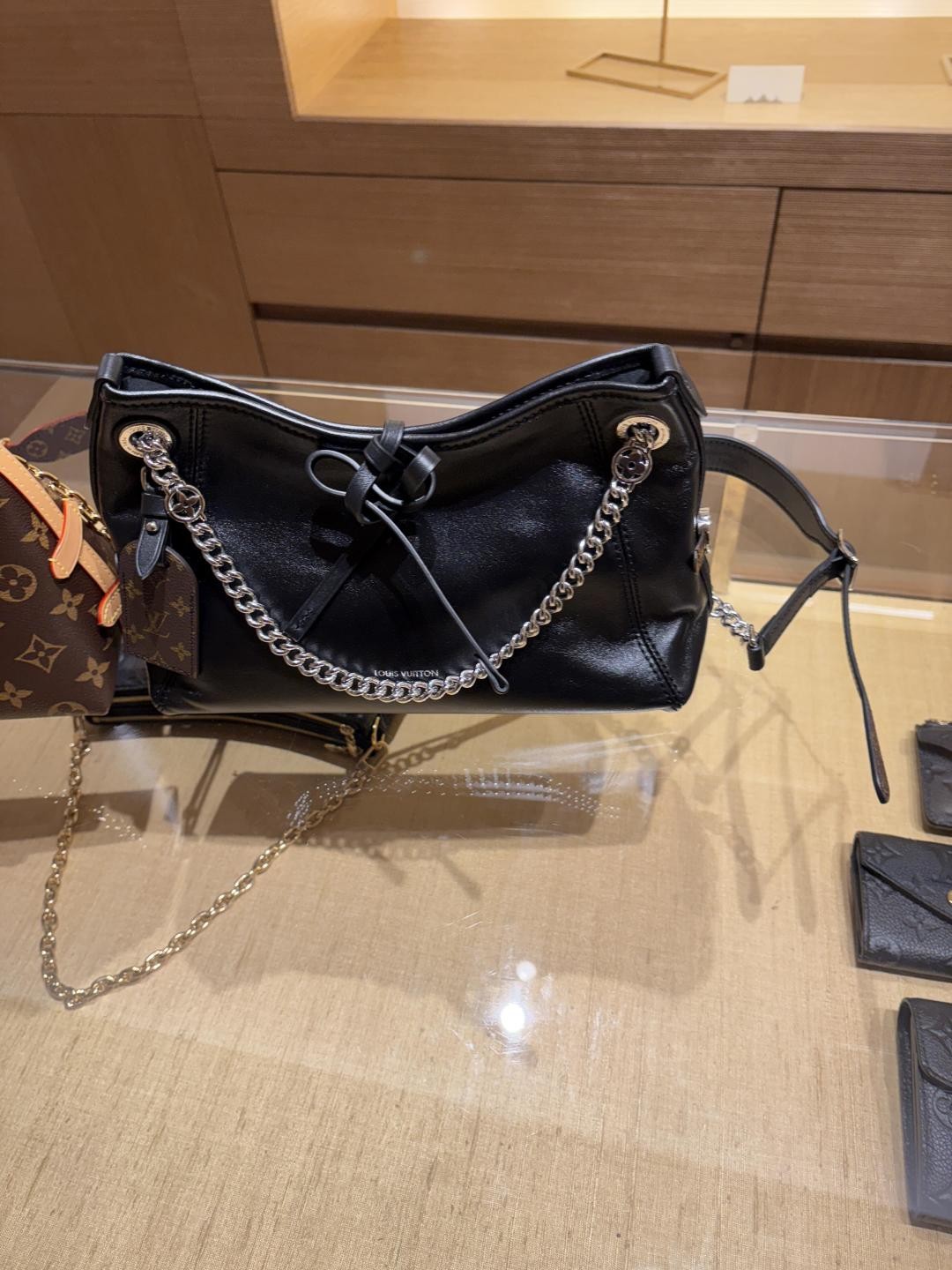 Shebag Super replica Louis Vuitton carryall dark bb lambskin bag review(July 2025 updated)-Yakanakisa Hunhu Fake Louis Vuitton Bag Online Store, Replica dhizaini bag ru