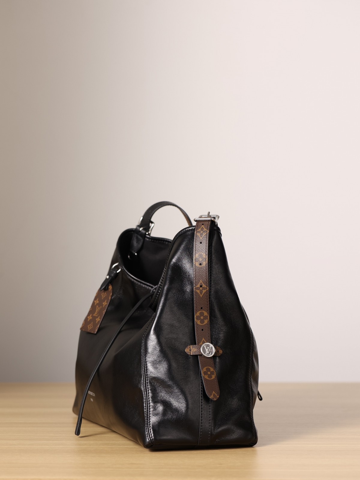 Shebag Super replica Louis Vuitton Carryall dark full leather lambskin bag review(July 2025 Updated)-Best Quality Fake Louis Vuitton Bag Online Store, Replica designer bag ru