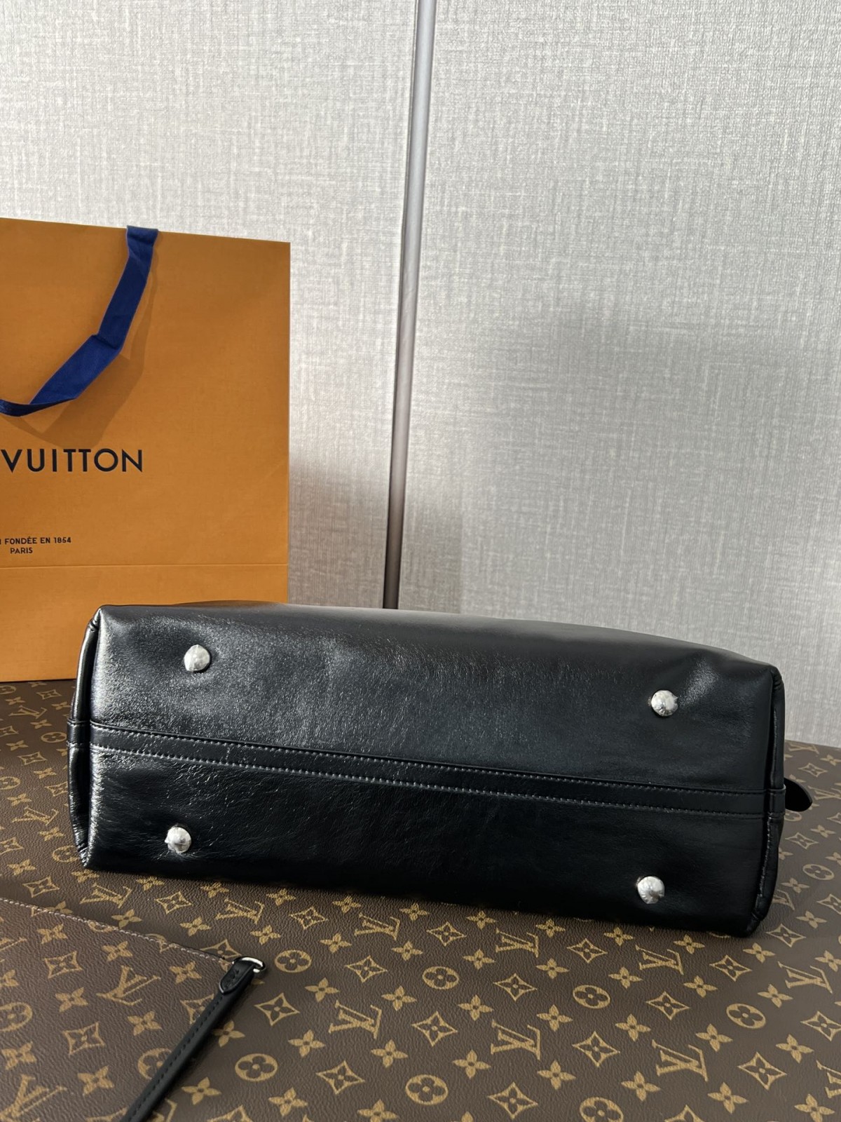 Shebag Super replica Louis Vuitton Carryall dark full leather lambskin bag review(July 2025 Updated)-Best Quality Fake Louis Vuitton Bag Online Store, Replica designer bag ru