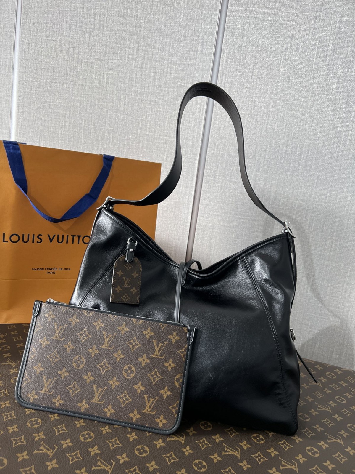 Shebag Super replica Louis Vuitton Carryall dark full leather lambskin bag review(July 2025 Updated)-Best Quality Fake Louis Vuitton Bag Online Store, Replica designer bag ru