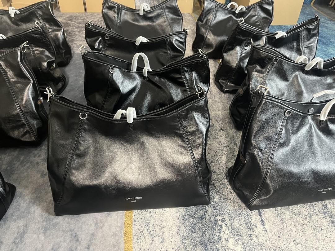 Shebag Super replica Louis Vuitton Carryall dark full leather lambskin bag review(July 2025 Updated)-Best Quality Fake Louis Vuitton Bag Online Store, Replica designer bag ru