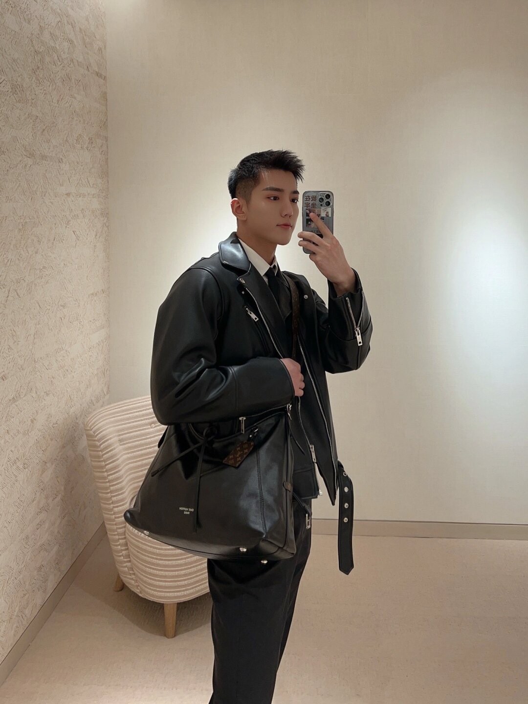 Shebag Super replica Louis Vuitton Carryall dark full leather lambskin bag review(July 2025 Updated)-Best Quality Fake Louis Vuitton Bag Online Store, Replica designer bag ru