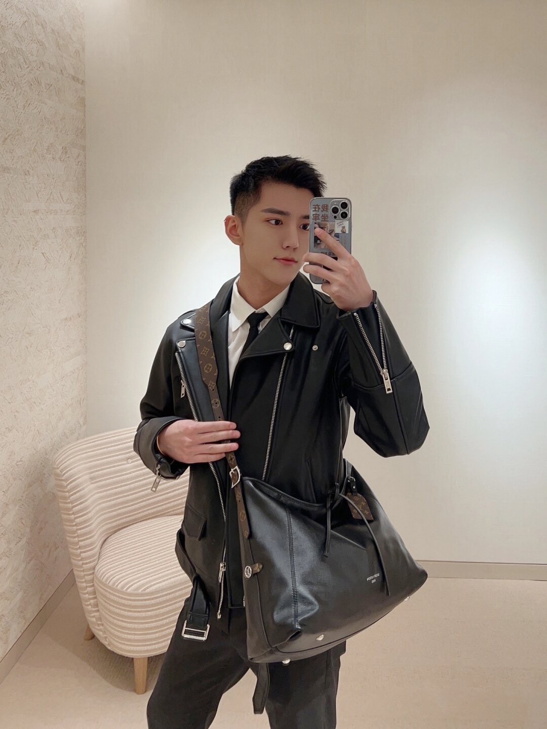 Shebag Super replica Louis Vuitton Carryall dark full leather lambskin bag review(July 2025 Updated)-Best Quality Fake Louis Vuitton Bag Online Store, Replica designer bag ru