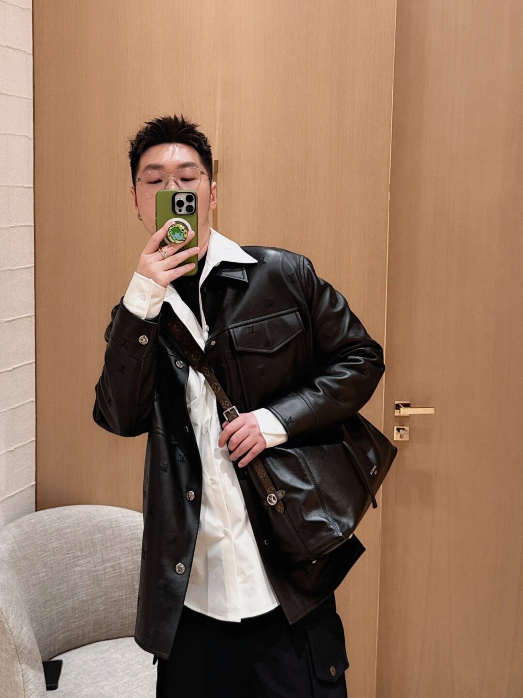 Shebag Super replica Louis Vuitton Carryall dark full leather lambskin bag review(July 2025 Updated)-Best Quality Fake Louis Vuitton Bag Online Store, Replica designer bag ru