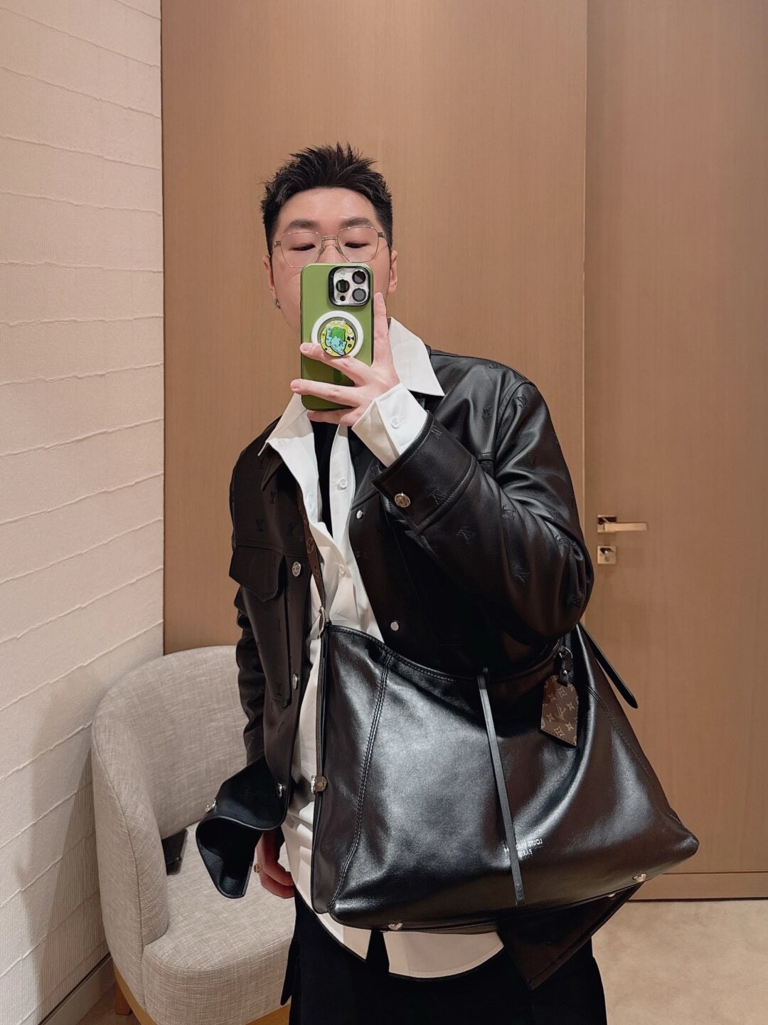Shebag Super replica Louis Vuitton Carryall dark full leather lambskin bag review(July 2025 Updated)-Best Quality Fake Louis Vuitton Bag Online Store, Replica designer bag ru