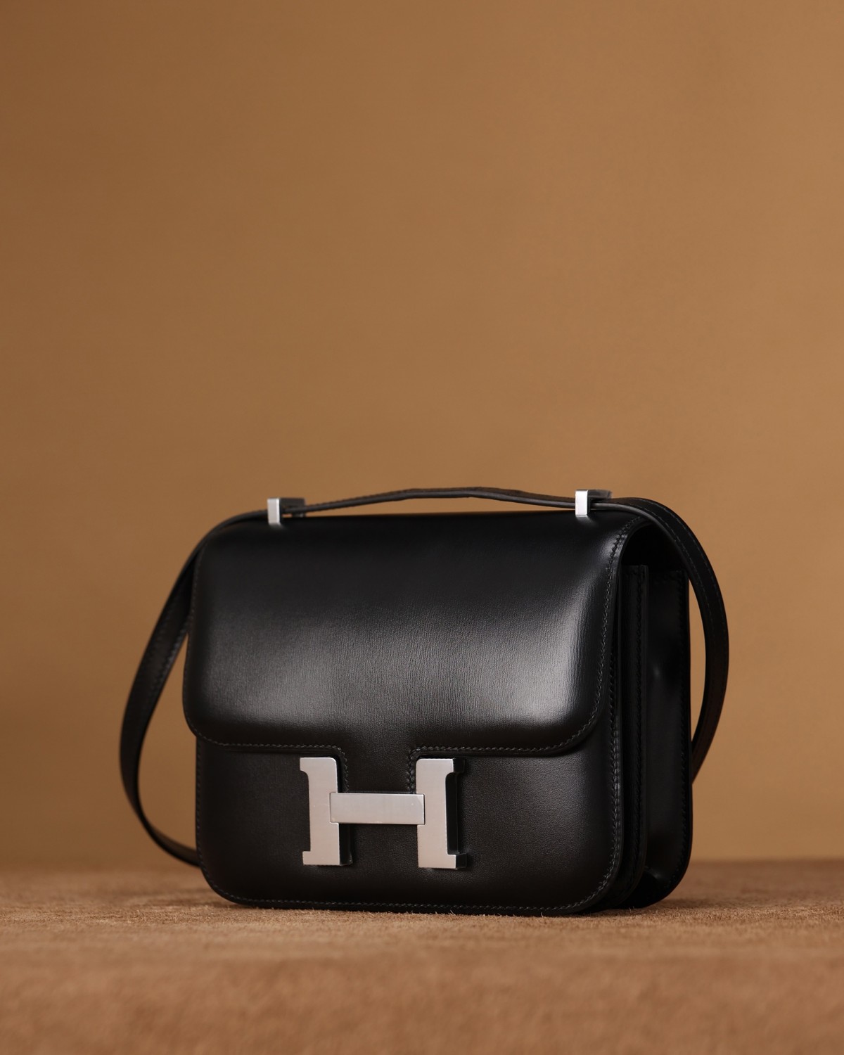 Shebag Super replica Hermes Constance 19 box leather bag review(August 2025 updated)-Best Quality Fake Louis Vuitton Bag Online Store, Replica designer bag ru