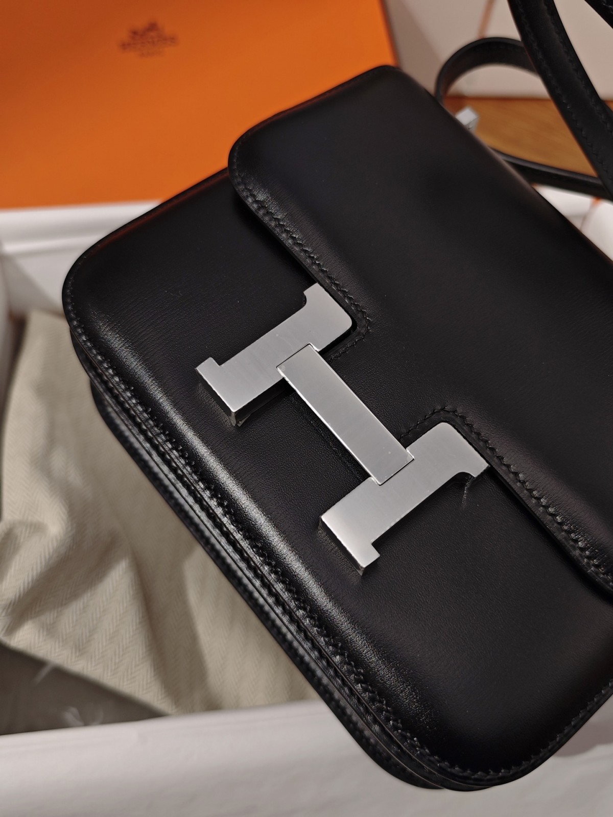 Shebag Super replica Hermes Constance 19 box leather bag review(August 2025 updated)-Best Quality Fake Louis Vuitton Bag Online Store, Replica designer bag ru
