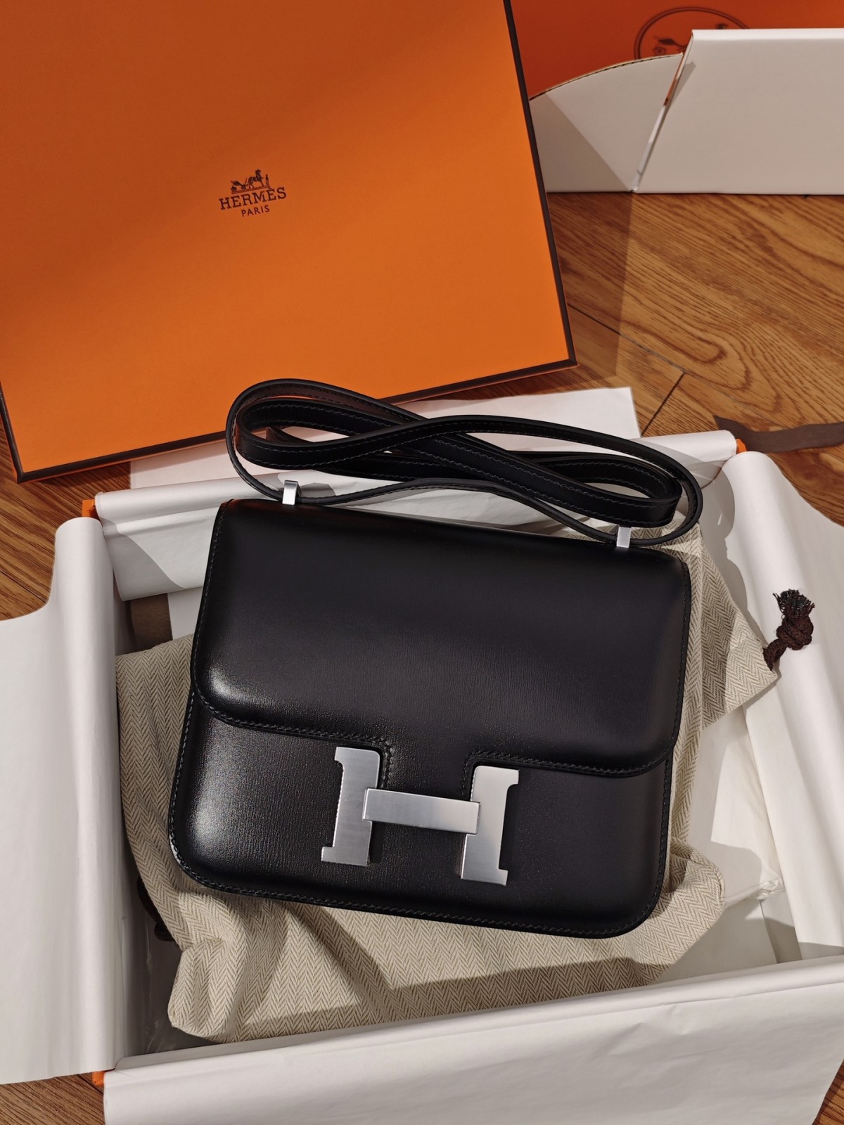Shebag Super replica Hermes Constance 19 box leather bag review(August 2025 updated)-Best Quality Fake Louis Vuitton Bag Online Store, Replica designer bag ru