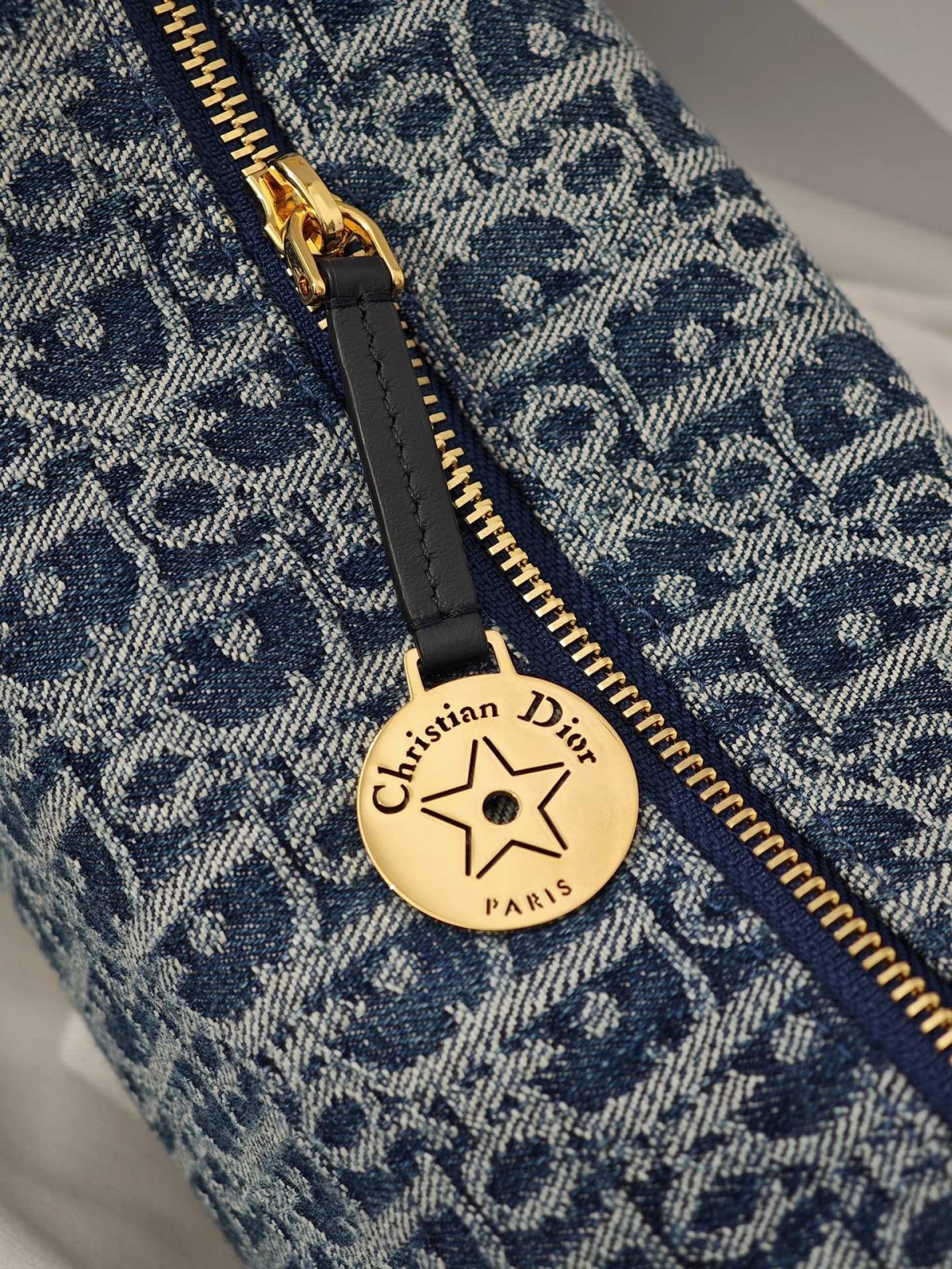 Shebag Super replica Dior Diorstar Hobo bag review(August 2025 updated)-Molemo ka ho Fetisisa Lebenkele la Lebenkele la Marang-rang la Fake Louis Vuitton, Replica designer bag ru