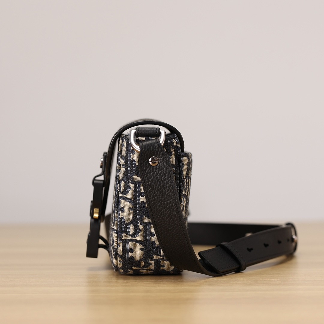 Shebag Super replica Dior New Saddle bag review(August 2025 updated)-Umgangatho ogqwesileyo woMgangatho weFake weLouis Vuitton kwiVenkile ye-Intanethi, ibhegi yomyili weReplica ru