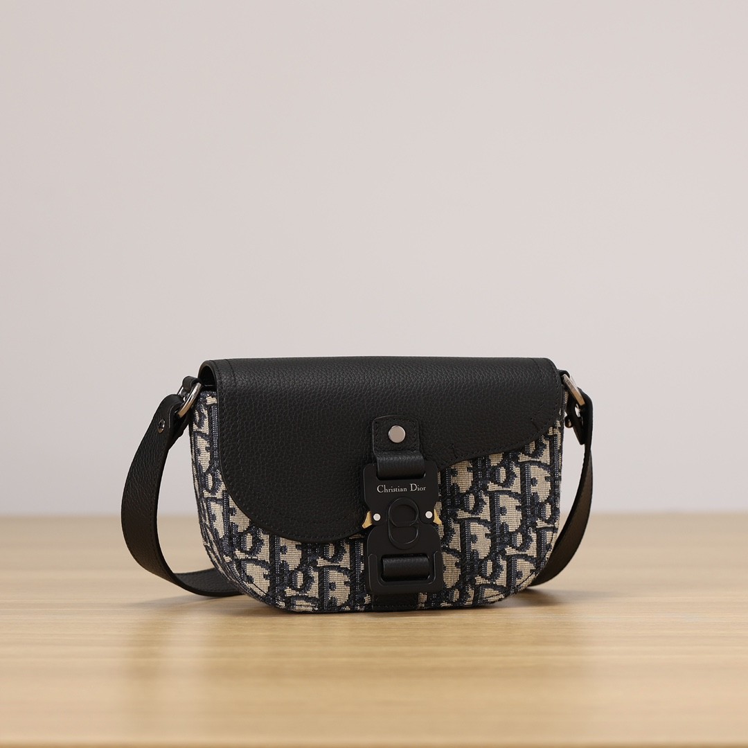 Shebag Super replica Dior New Saddle bag review(August 2025 updated)-Umgangatho ogqwesileyo woMgangatho weFake weLouis Vuitton kwiVenkile ye-Intanethi, ibhegi yomyili weReplica ru