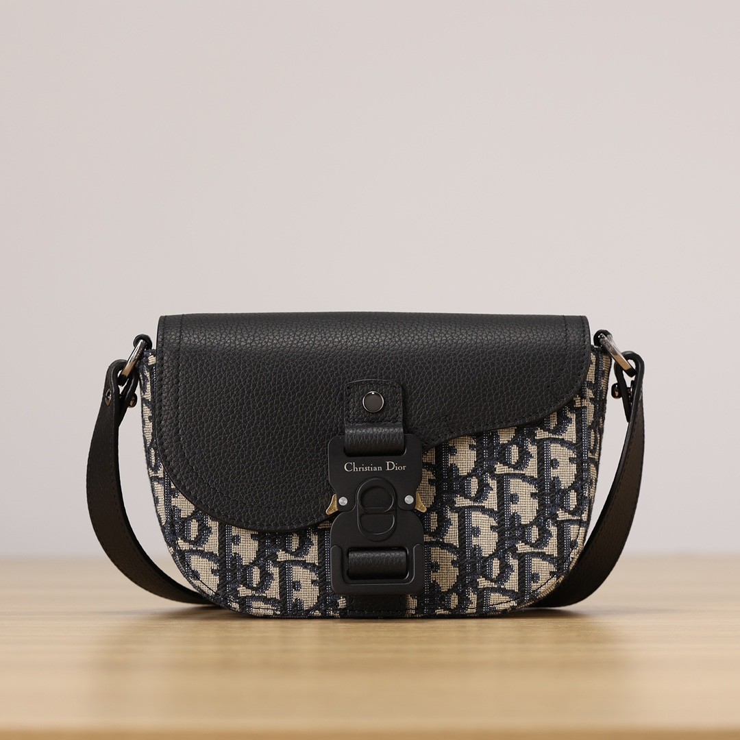 Shebag Super replica Dior New Saddle bag review(August 2025 updated)-Umgangatho ogqwesileyo woMgangatho weFake weLouis Vuitton kwiVenkile ye-Intanethi, ibhegi yomyili weReplica ru