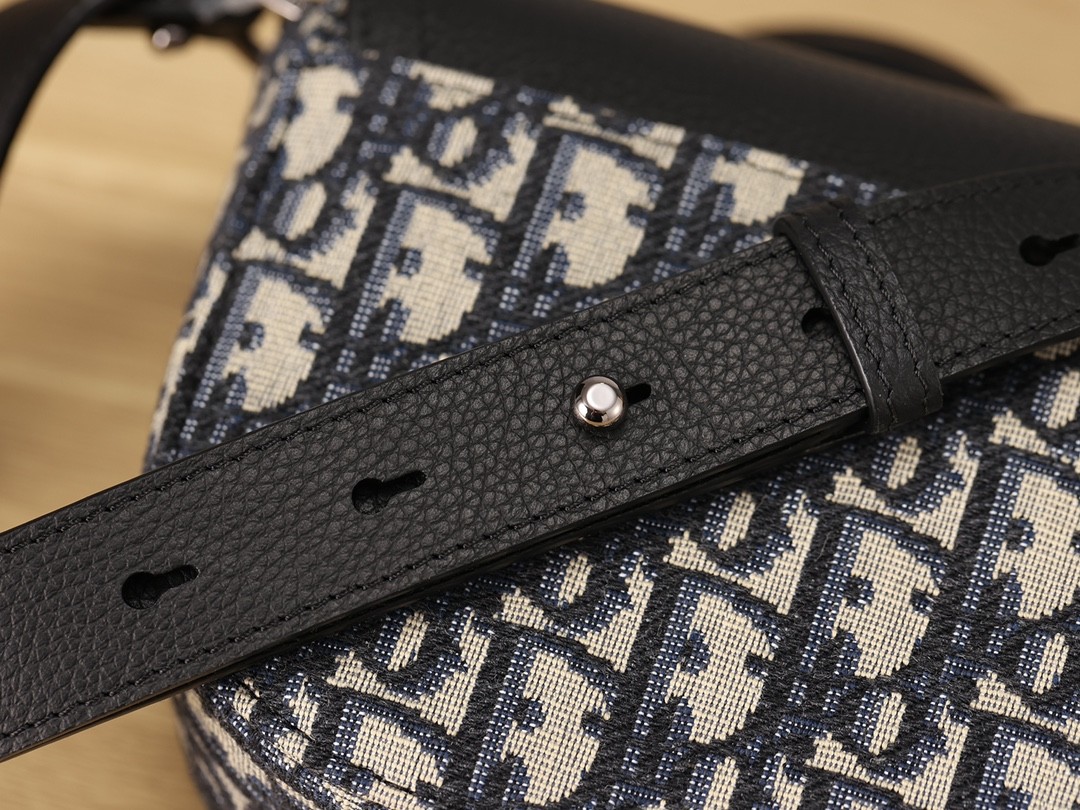 Shebag Super replica Dior New Saddle bag review(August 2025 updated)-Umgangatho ogqwesileyo woMgangatho weFake weLouis Vuitton kwiVenkile ye-Intanethi, ibhegi yomyili weReplica ru