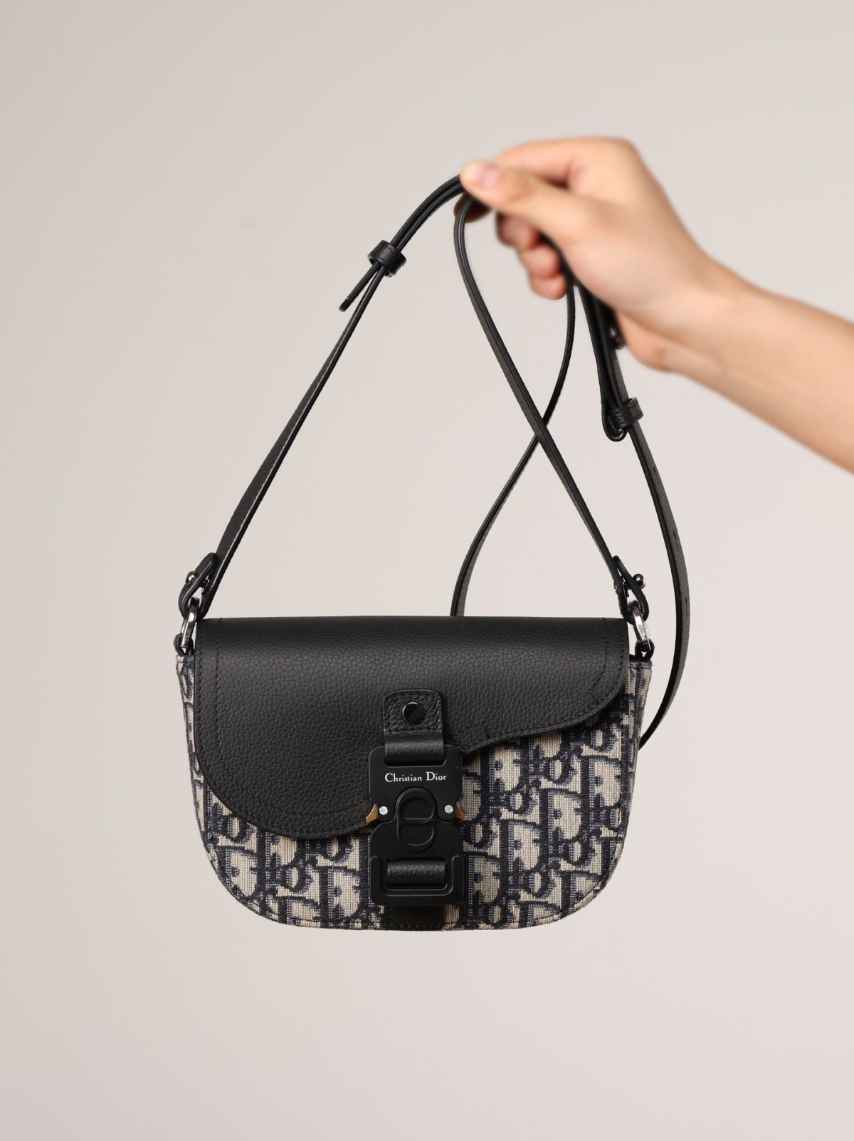 Shebag Super replica Dior New Saddle bag review(August 2025 updated)-Umgangatho ogqwesileyo woMgangatho weFake weLouis Vuitton kwiVenkile ye-Intanethi, ibhegi yomyili weReplica ru
