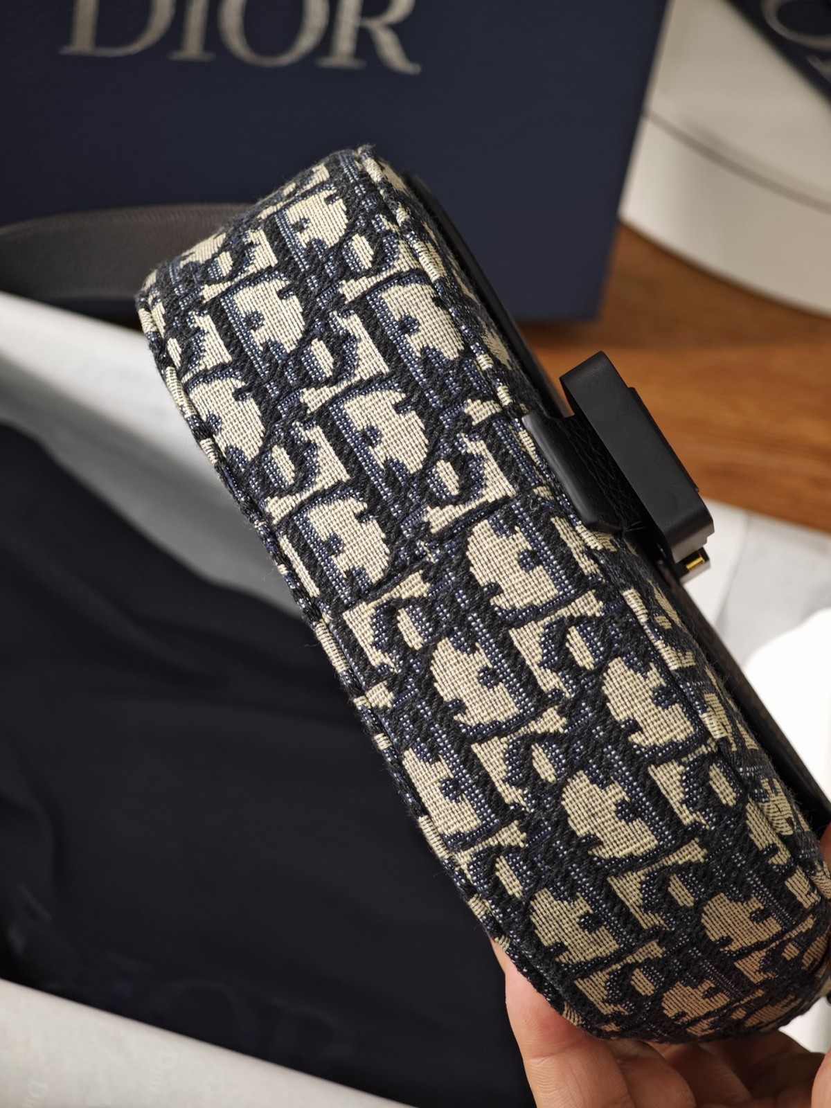 Shebag Super replica Dior New Saddle bag review(August 2025 updated)-Umgangatho ogqwesileyo woMgangatho weFake weLouis Vuitton kwiVenkile ye-Intanethi, ibhegi yomyili weReplica ru