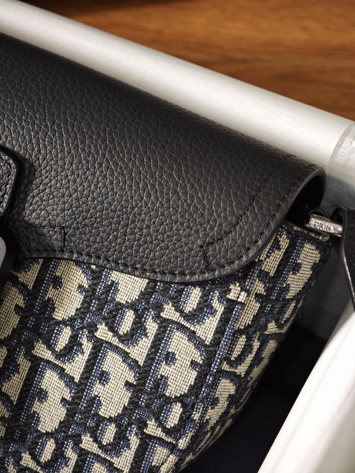 Shebag Super replica Dior New Saddle bag review(August 2025 updated)-Umgangatho ogqwesileyo woMgangatho weFake weLouis Vuitton kwiVenkile ye-Intanethi, ibhegi yomyili weReplica ru