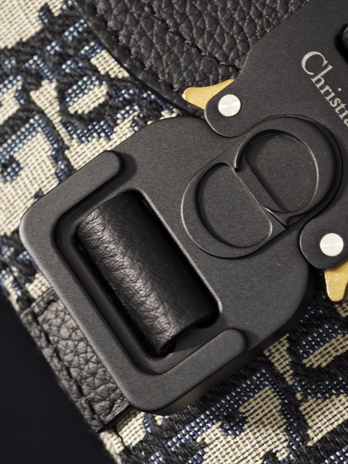 Shebag Super replica Dior New Saddle bag review(August 2025 updated)-Umgangatho ogqwesileyo woMgangatho weFake weLouis Vuitton kwiVenkile ye-Intanethi, ibhegi yomyili weReplica ru