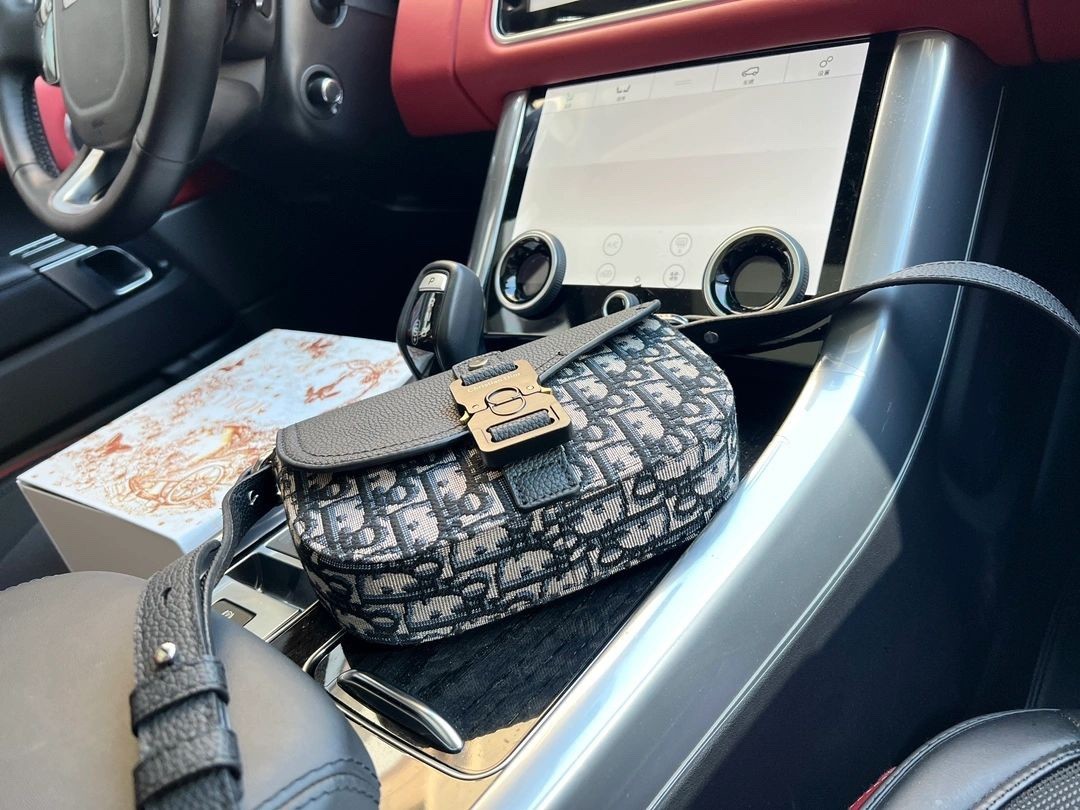 Shebag Super replica Dior New Saddle bag review(August 2025 updated)-Umgangatho ogqwesileyo woMgangatho weFake weLouis Vuitton kwiVenkile ye-Intanethi, ibhegi yomyili weReplica ru