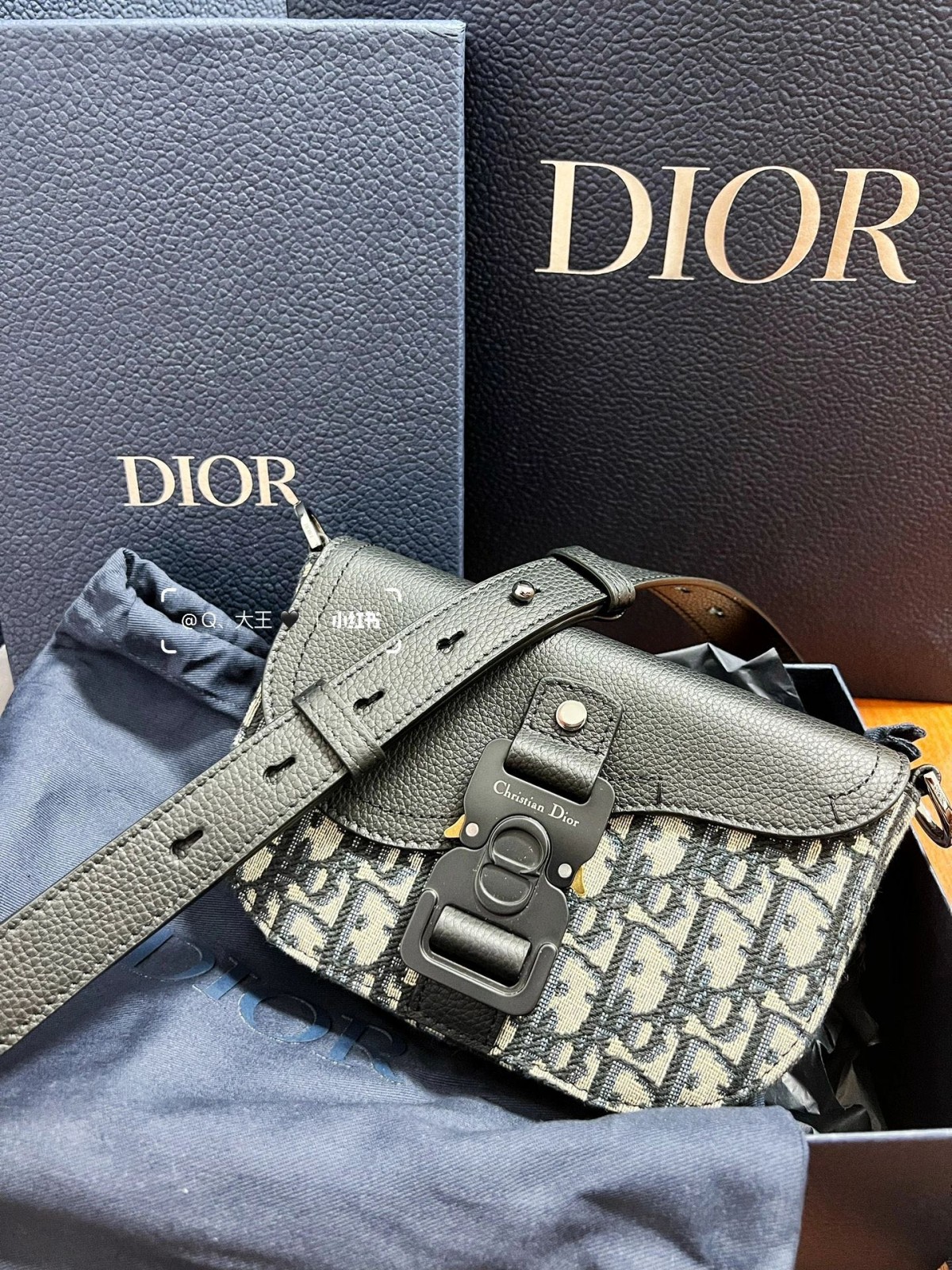 Shebag Super replica Dior New Saddle bag review(August 2025 updated)-Umgangatho ogqwesileyo woMgangatho weFake weLouis Vuitton kwiVenkile ye-Intanethi, ibhegi yomyili weReplica ru