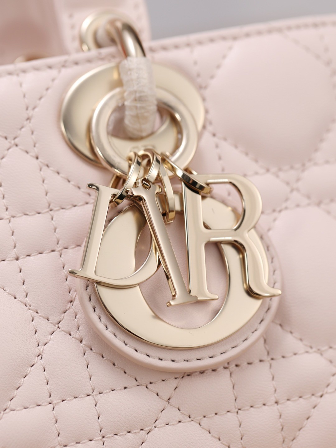 Shebag Super replica Dior mini tote bag review(August 2025 updated)-Umgangatho ogqwesileyo woMgangatho weFake weLouis Vuitton kwiVenkile ye-Intanethi, ibhegi yomyili weReplica ru