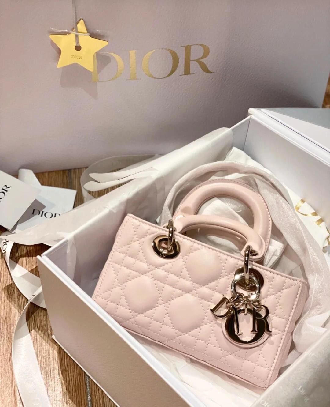 Shebag Super replica Dior mini tote bag review(August 2025 updated)-Umgangatho ogqwesileyo woMgangatho weFake weLouis Vuitton kwiVenkile ye-Intanethi, ibhegi yomyili weReplica ru