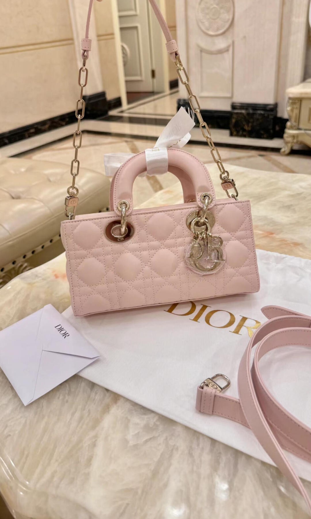 Shebag Super replica Dior mini tote bag review(August 2025 updated)-Umgangatho ogqwesileyo woMgangatho weFake weLouis Vuitton kwiVenkile ye-Intanethi, ibhegi yomyili weReplica ru