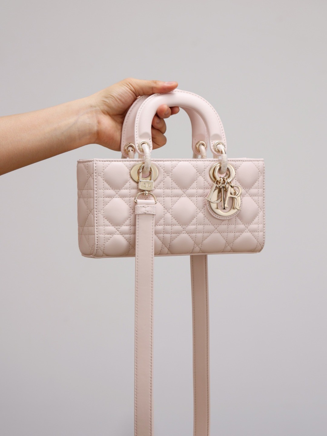 Shebag Super replica Dior mini tote bag review(August 2025 updated)-Umgangatho ogqwesileyo woMgangatho weFake weLouis Vuitton kwiVenkile ye-Intanethi, ibhegi yomyili weReplica ru