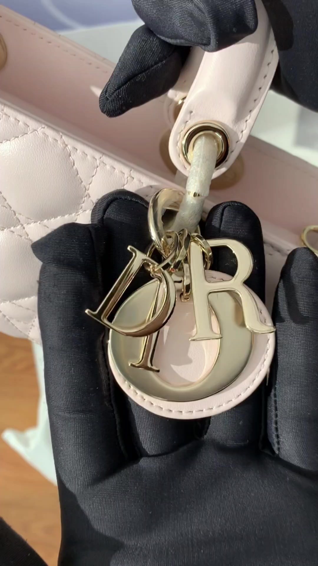 Shebag Super replica Dior mini tote bag review(August 2025 updated)-Umgangatho ogqwesileyo woMgangatho weFake weLouis Vuitton kwiVenkile ye-Intanethi, ibhegi yomyili weReplica ru