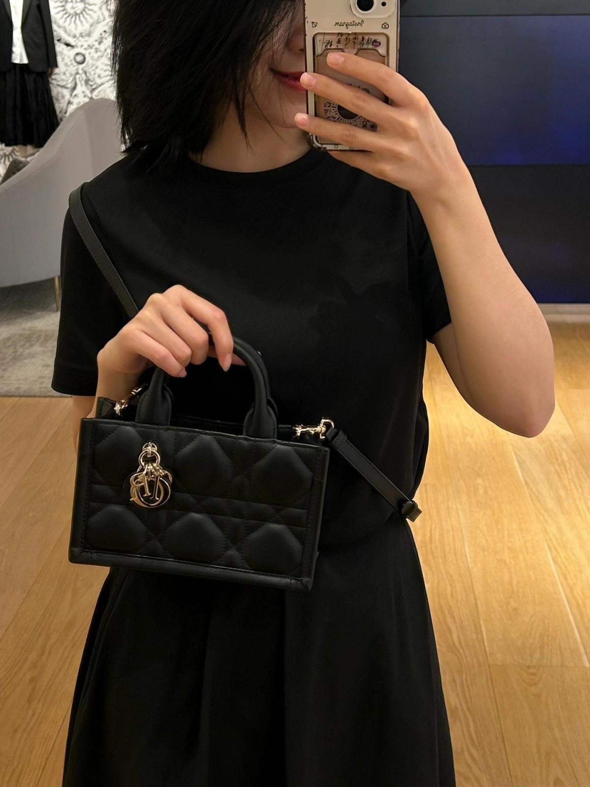 Shebag super replica Dior Mini tote bag white and black review(August 2025 updated)-Best Quality Fake designer Bag Review, Replica designer bag ru