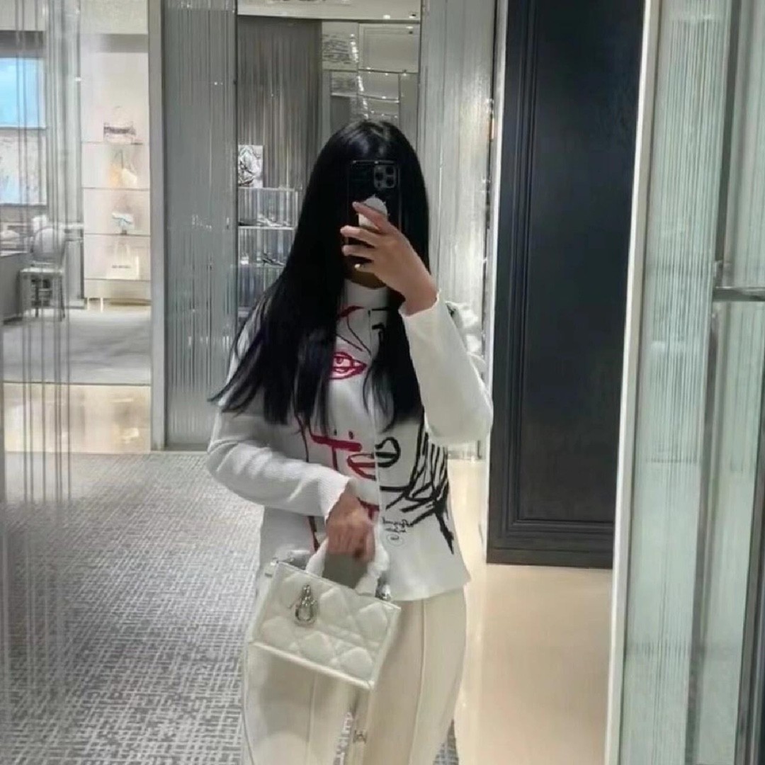 Shebag super replica Dior Mini tote bag white and black review(August 2025 updated)-Best Quality Fake designer Bag Review, Replica designer bag ru