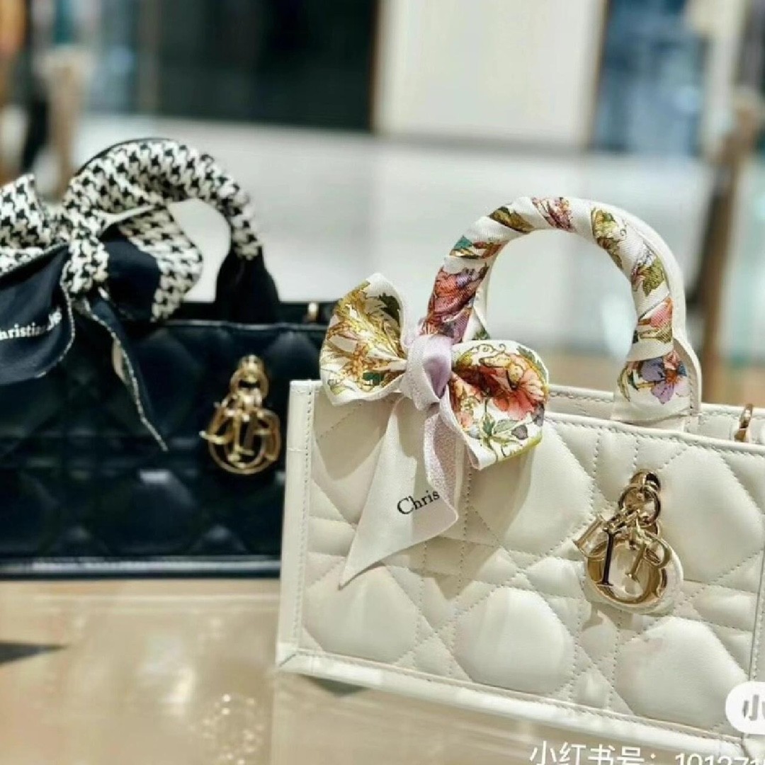 Shebag super replica Dior Mini tote bag white and black review(August 2025 updated)-Best Quality Fake designer Bag Review, Replica designer bag ru