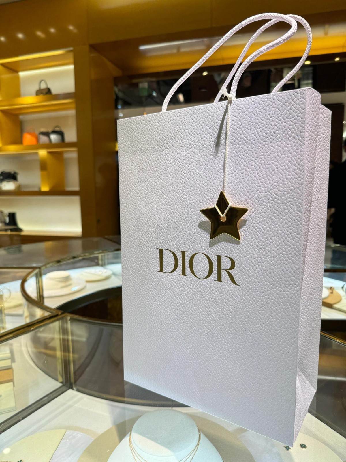 Shebag super replica Dior Mini tote bag white and black review(August 2025 updated)-Best Quality Fake designer Bag Review, Replica designer bag ru