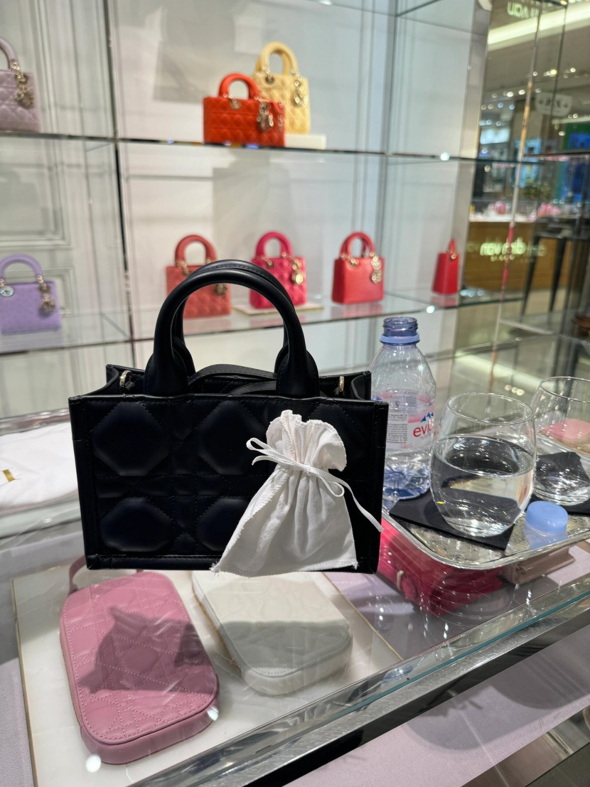 Shebag super replica Dior Mini tote bag white and black review(August 2025 updated)-Best Quality Fake designer Bag Review, Replica designer bag ru