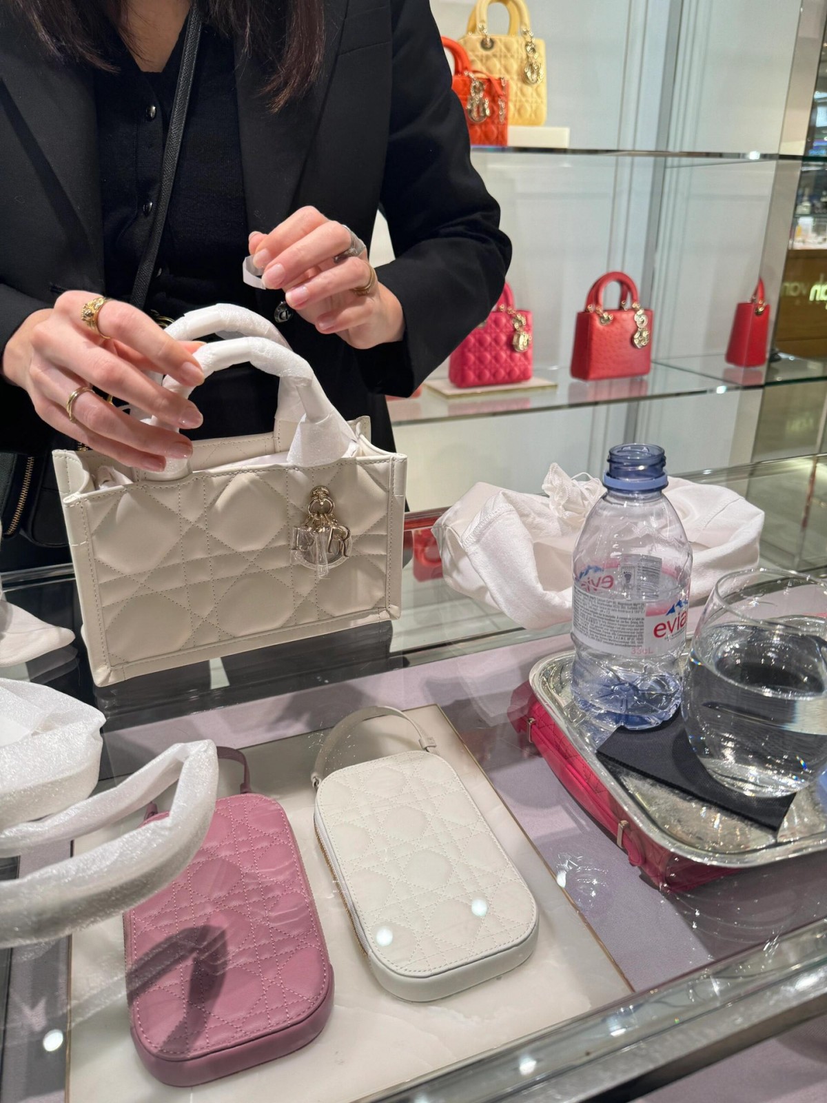 Shebag super replica Dior Mini tote bag white and black review(August 2025 updated)-Best Quality Fake designer Bag Review, Replica designer bag ru