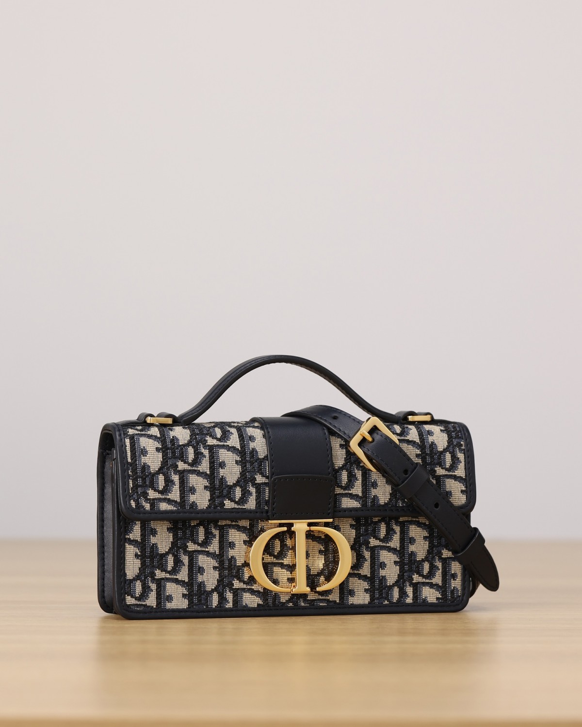 Shebag Super replica Dior Montaigne 30 east west bag review (August 2025 updated)-Molemo ka ho Fetisisa Lebenkele la Lebenkele la Marang-rang la Fake Louis Vuitton, Replica designer bag ru