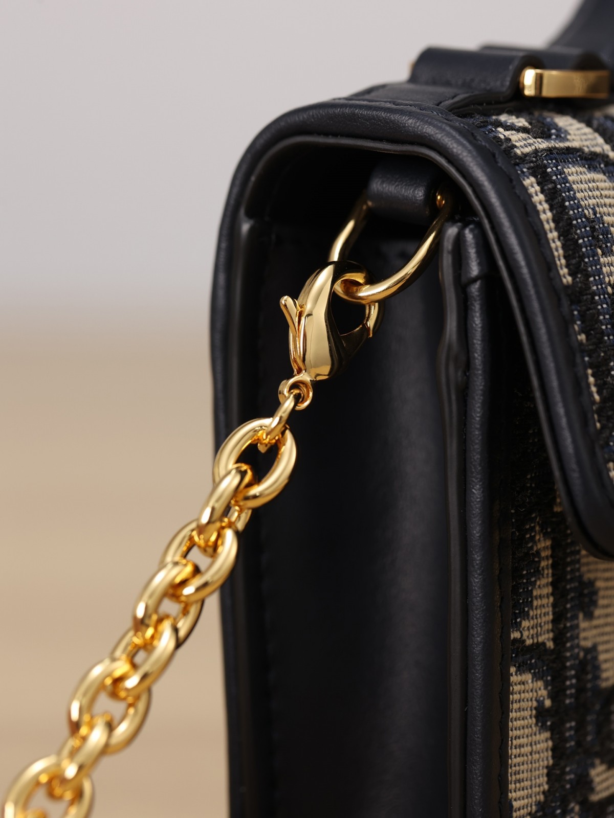 Shebag Super replica Dior Montaigne 30 east west bag review (August 2025 updated)-Molemo ka ho Fetisisa Lebenkele la Lebenkele la Marang-rang la Fake Louis Vuitton, Replica designer bag ru