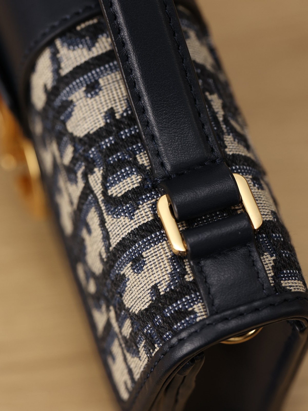 Shebag Super replica Dior Montaigne 30 east west bag review (August 2025 updated)-Molemo ka ho Fetisisa Lebenkele la Lebenkele la Marang-rang la Fake Louis Vuitton, Replica designer bag ru