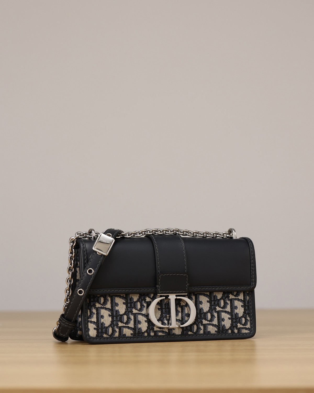 Shebag Super replica Dior Montaigne 30 east west bag review (August 2025 updated)-Molemo ka ho Fetisisa Lebenkele la Lebenkele la Marang-rang la Fake Louis Vuitton, Replica designer bag ru