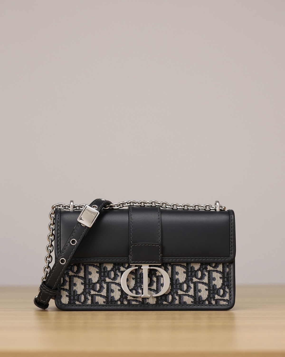 Shebag Super replica Dior Montaigne 30 east west bag review (August 2025 updated)-Molemo ka ho Fetisisa Lebenkele la Lebenkele la Marang-rang la Fake Louis Vuitton, Replica designer bag ru