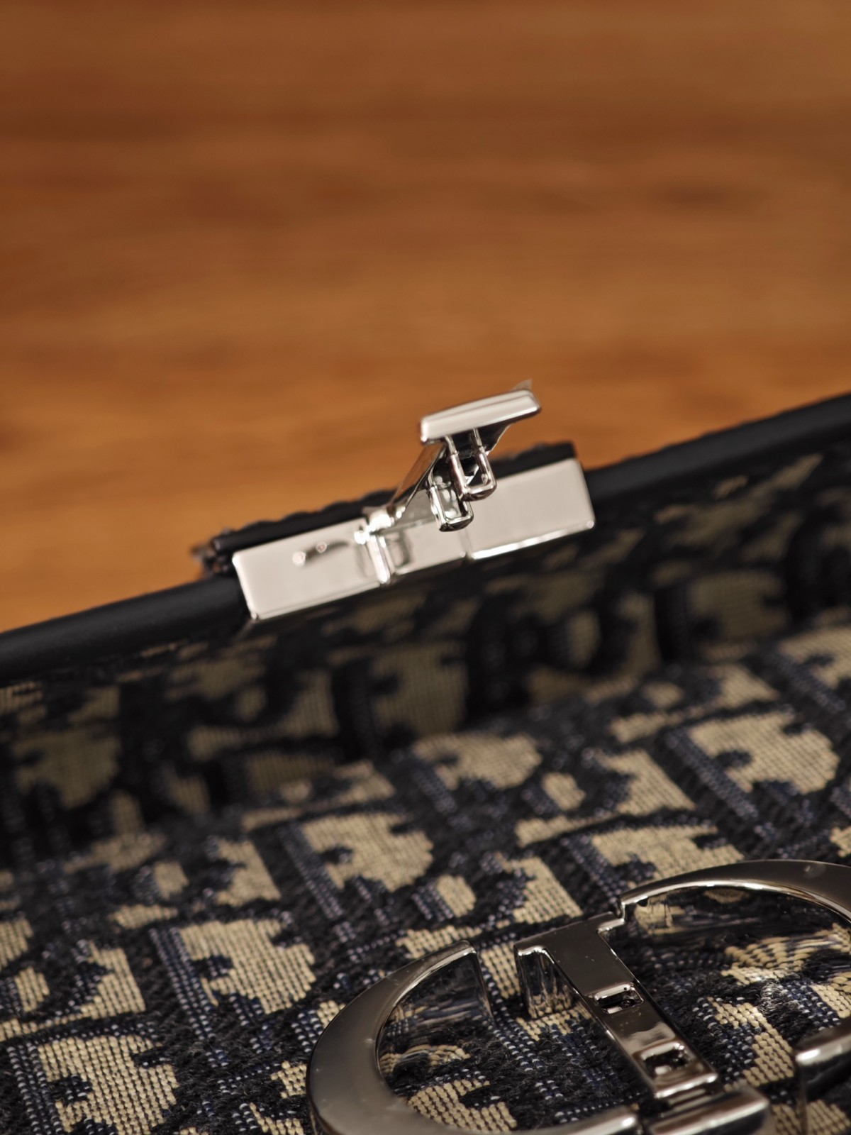 Shebag Super replica Dior Montaigne 30 east west bag review (August 2025 updated)-Molemo ka ho Fetisisa Lebenkele la Lebenkele la Marang-rang la Fake Louis Vuitton, Replica designer bag ru