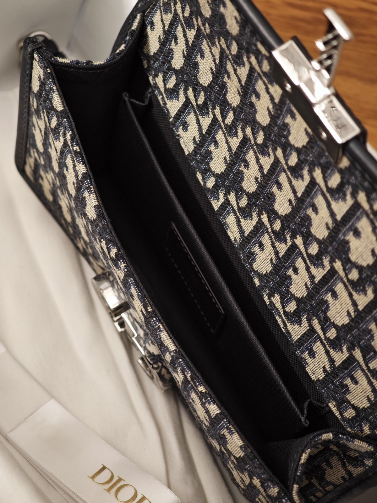 Shebag Super replica Dior Montaigne 30 east west bag review (August 2025 updated)-Molemo ka ho Fetisisa Lebenkele la Lebenkele la Marang-rang la Fake Louis Vuitton, Replica designer bag ru