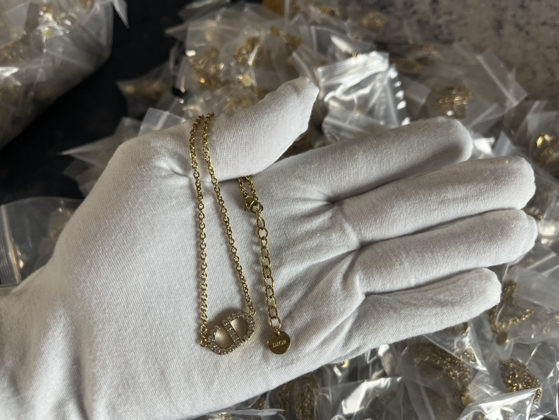 Shebag super replica Dior necklace review（August 2025 Updated）-Najlepsza jakość fałszywych torebek Louis Vuitton Sklep internetowy, projektant repliki torebki ru